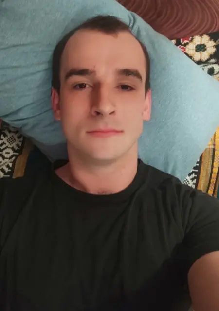 Я Сергей, 29 років з Луганська, шукаю знайомство для постійних стосунків