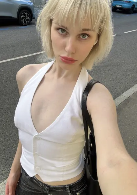 Я Lilu, 19, знакомлюсь для общения в Москве