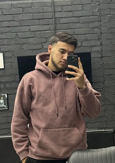 Я Sheroz, 18, знакомлюсь на одну ночь в Иркутске