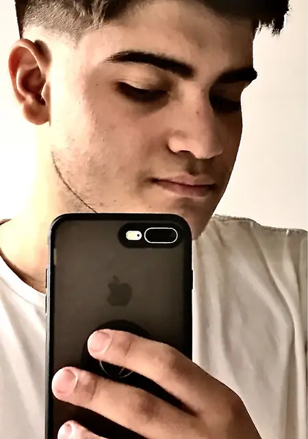 Я Ацамаз, 25, из Владикавказа, ищу знакомства на одну ночь