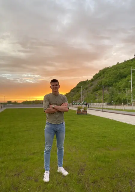 Я Радмир, 27, из Наро-Фоминска, ищу знакомства без обязательств