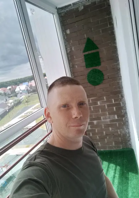 Я Андрей, 35, из Валуек, ищу знакомство для приятного времяпровождения