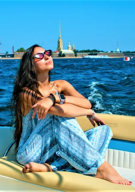 Алиса из Санкт-Петербурга, ищу на сайте знакомства без обязательств