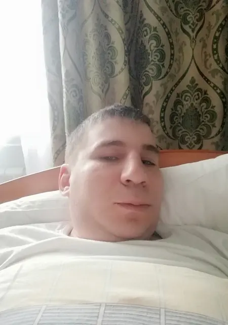 Виктор из Белогорска, мне 35, познакомлюсь на одну ночь