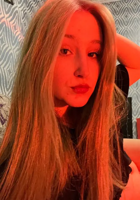 Я Елизавета, 20, знакомлюсь для вирта в Донецке