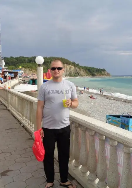 Я Николай, 42, из Волгодонска, ищу знакомства на одну ночь