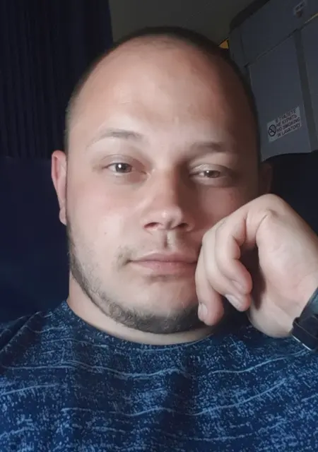 Я Дмитрий, 25, знакомлюсь на одну ночь в Магадане