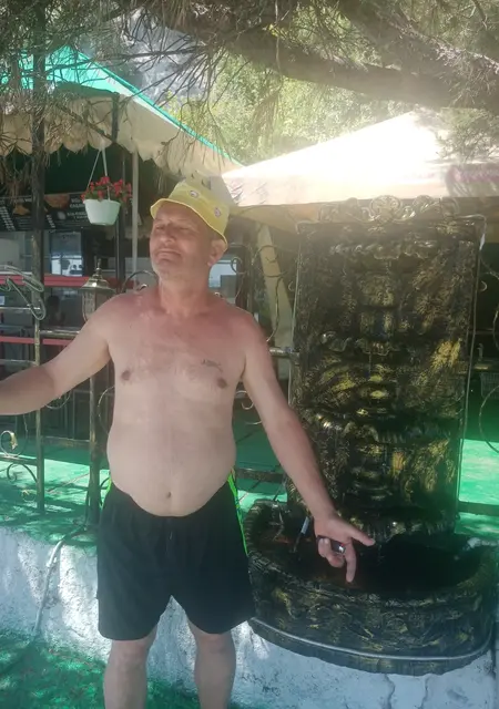 Александр из Ялты, ищу на сайте знакомства без обязательств