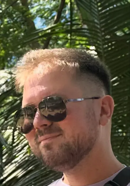 Я Сашка, 40, из Самары, ищу знакомство для приятного времяпровождения