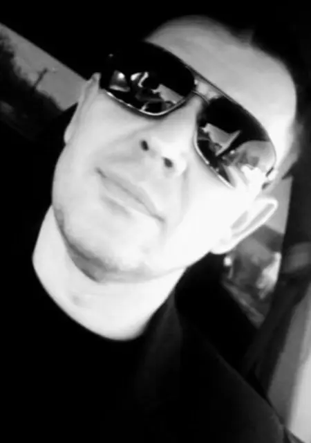 Я Алекс, 39, знакомлюсь без обязательств в Геленджике