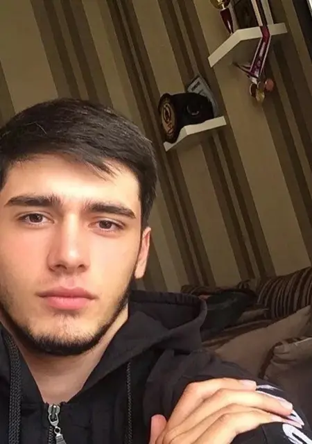 Георгий из Анапы, мне 35, познакомлюсь на одну ночь