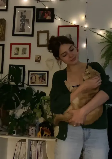 Екатерина из Симферополя, ищу на сайте постоянные отношения