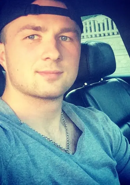 Я Артем, 33, из Бобруйска, ищу знакомство для общения