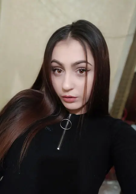 Диана из Мариуполя, ищу на сайте дружбу