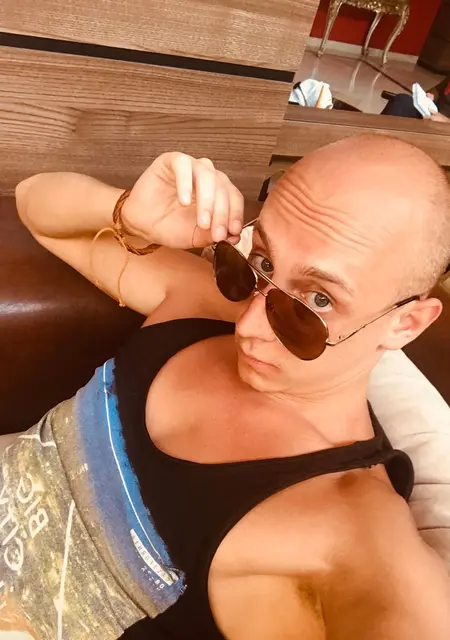 Я Макс, 34, знакомлюсь для постоянных отношений в Орле