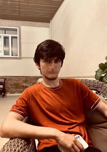 Я Могомед, 25, из Грозного, ищу знакомства на одну ночь
