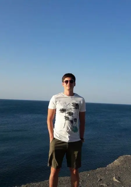 Я Sasha, 33, из Керчи, ищу знакомство для постоянных отношений