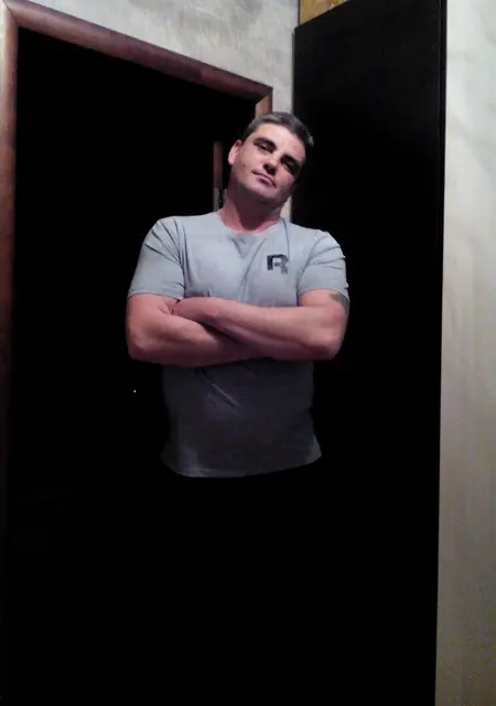 Я Сергей, 42, из Армавира, ищу знакомства без обязательств