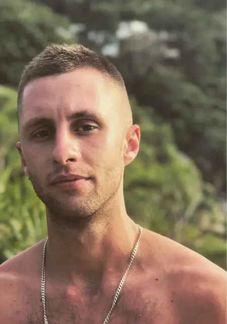 Я Максим, 31, знакомлюсь для общения в Санкт-Петербурге