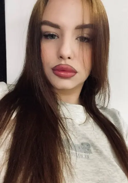 Я Алина, 24, из Ростова-на-Дону, ищу знакомство для постоянных отношений