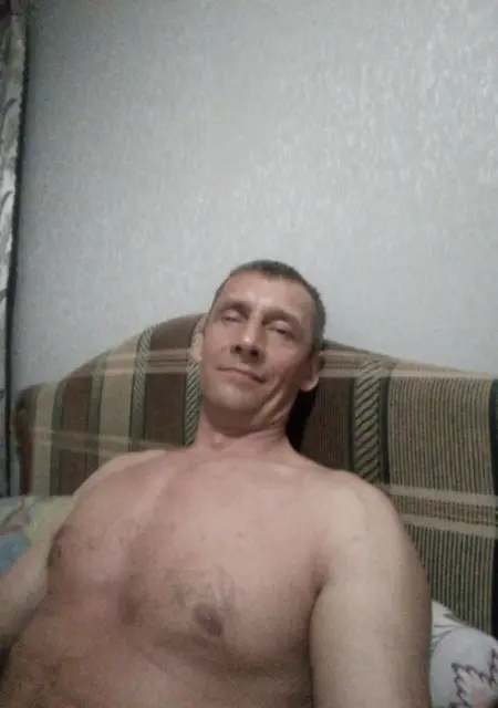 Макс из Ачинска, ищу на сайте знакомства на одну ночь