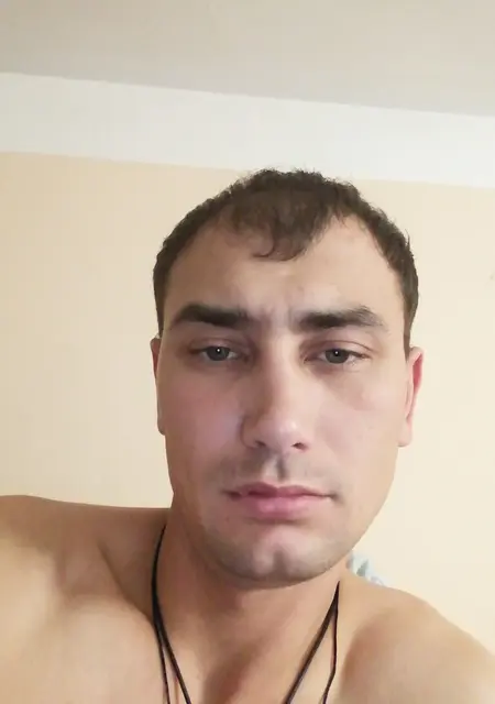 Я Дмитрий, 30, знакомлюсь без обязательств в Новосибирске