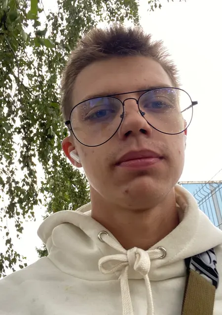 Я Andrey, 20, из Курска, ищу знакомства без обязательств