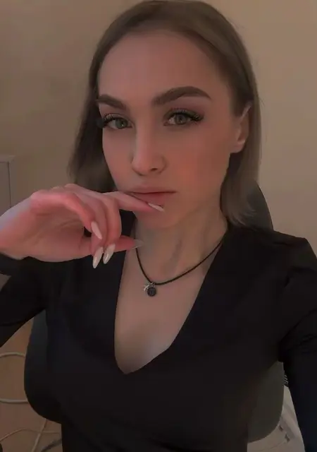 Liza из Тольятти, мне 23, познакомлюсь для приятного времяпровождения