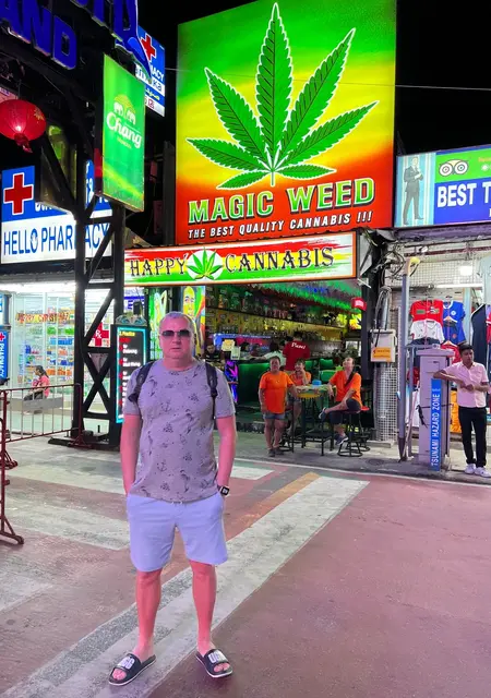 Сергей из Евпатории, мне 53, познакомлюсь на одну ночь