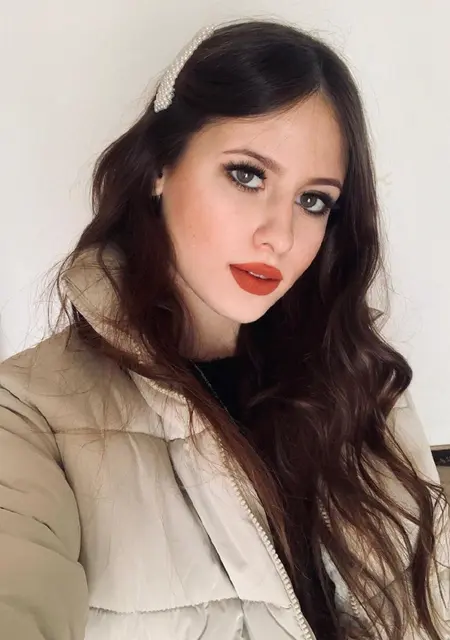 Лика из Санкт-Петербурга, мне 25, познакомлюсь без обязательств