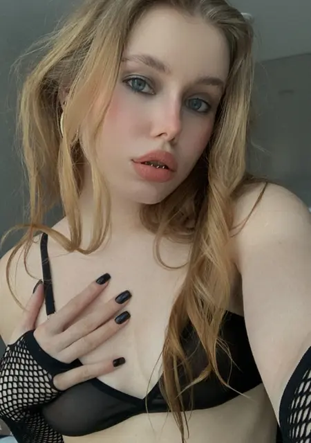 Я Лолита, 25, из Ярославля, ищу знакомство для постоянных отношений