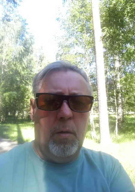 Я Дмитрий, 60, из Кохмы, ищу знакомства на одну ночь