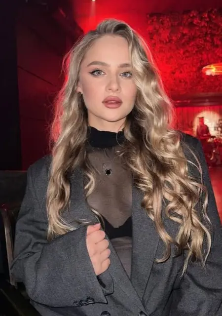 Я Юля, 24, знакомлюсь без обязательств в Санкт-Петербурге