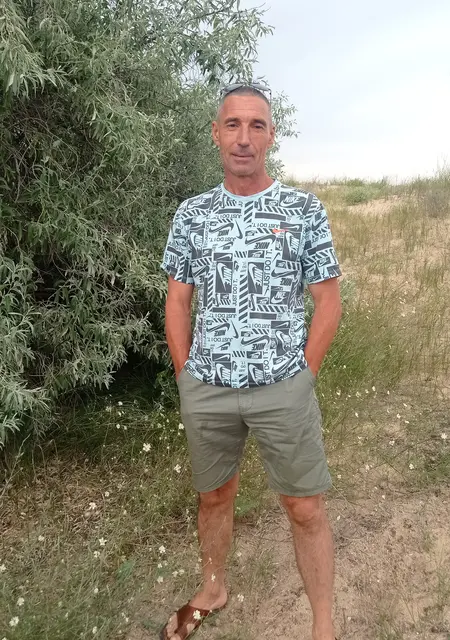 Борис из Керчи, ищу на сайте знакомства без обязательств