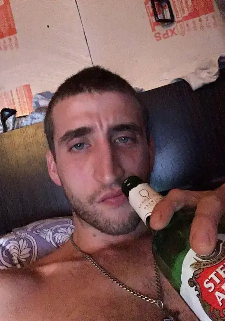 Росанроман из Узловой, мне 33, познакомлюсь на одну ночь