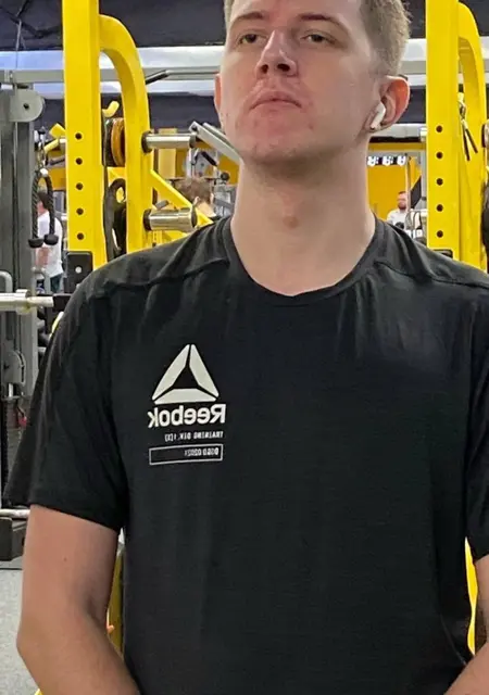 Я Миша, 21, знакомлюсь для приятного времяпровождения в Благовещенске