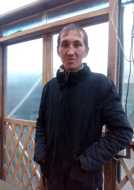 Я Артур, 33, из Тобольска, ищу знакомства без обязательств