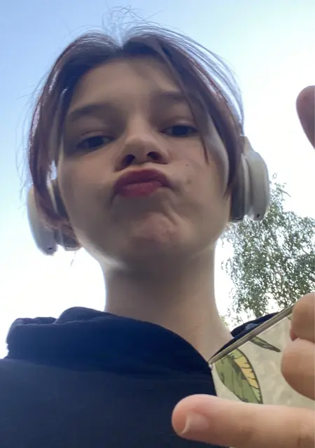 Я Лена, 20, знакомлюсь для постоянных отношений в Нижневартовске