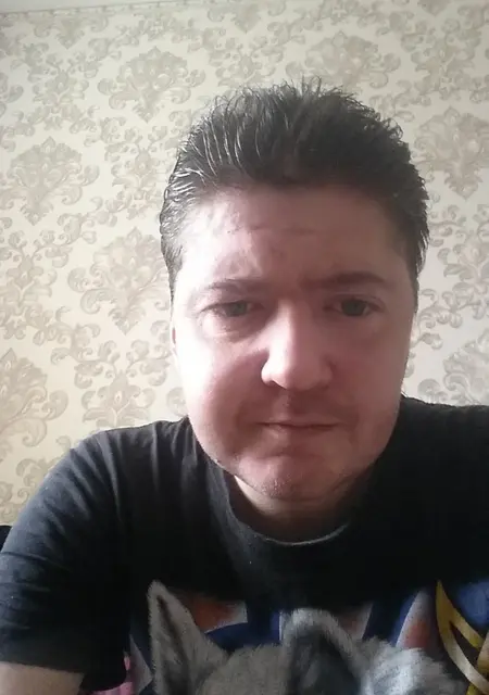 Роман из Брянска, мне 34, познакомлюсь без обязательств