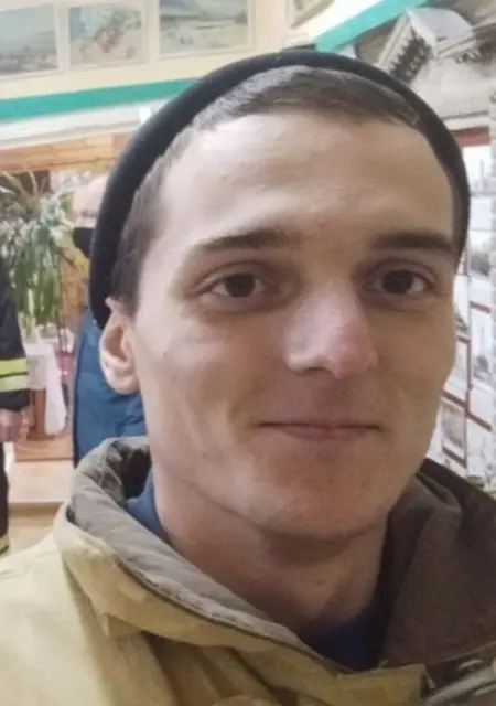 Илья из Радужного, мне 24, познакомлюсь без обязательств