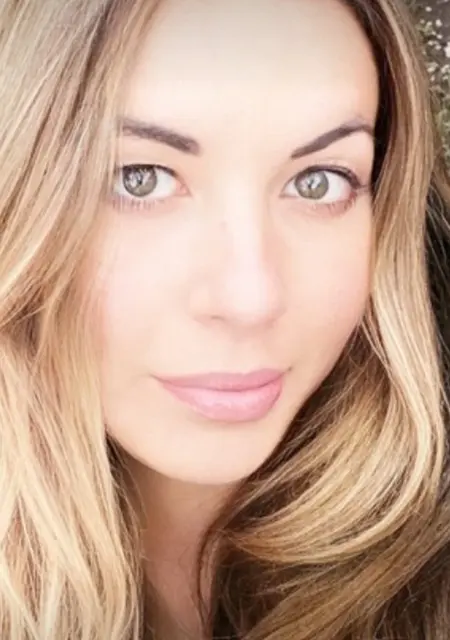 Я Oksanochka, 44, из Киева, ищу знакомства без обязательств