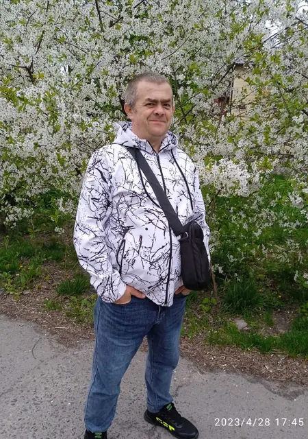 Я Евгений, 44, знакомлюсь без обязательств в Курске