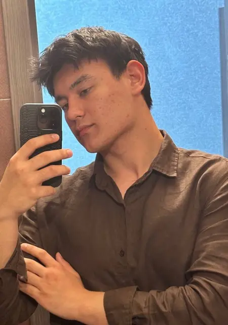 Я Yunus, 19, из Кизляра, ищу знакомство для приятного времяпровождения