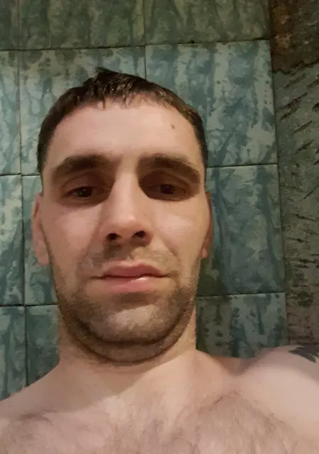 Валера из Всеволожска, мне 38, познакомлюсь на одну ночь