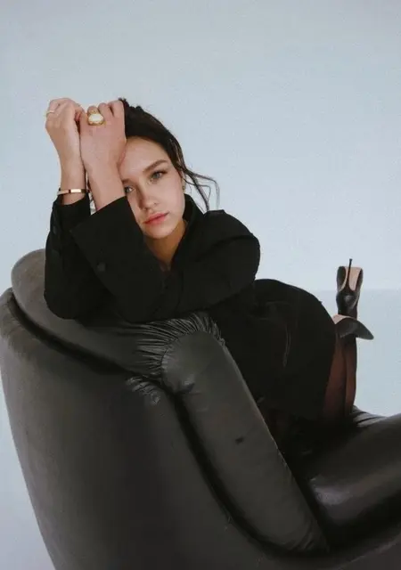 Аня из Петрозаводска, мне 20, познакомлюсь на одну ночь