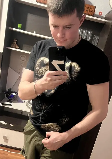 Я Максим, 27, из Санкт-Петербурга, ищу знакомство для постоянных отношений