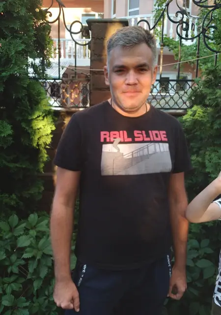 Артем из Азова, ищу на сайте знакомства без обязательств