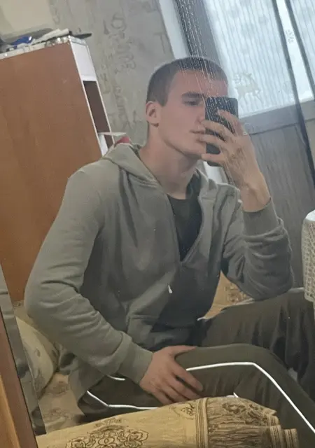 Я Влад, 18, из Горно-Алтайска, ищу знакомство для дружбы