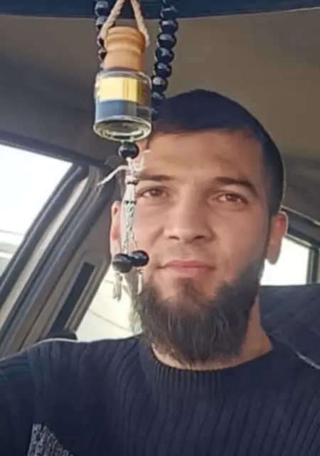 Магомед из Ессентуков, мне 31, познакомлюсь для общения