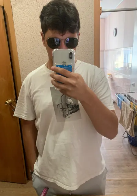 Никита из Азова, ищу на сайте знакомства без обязательств